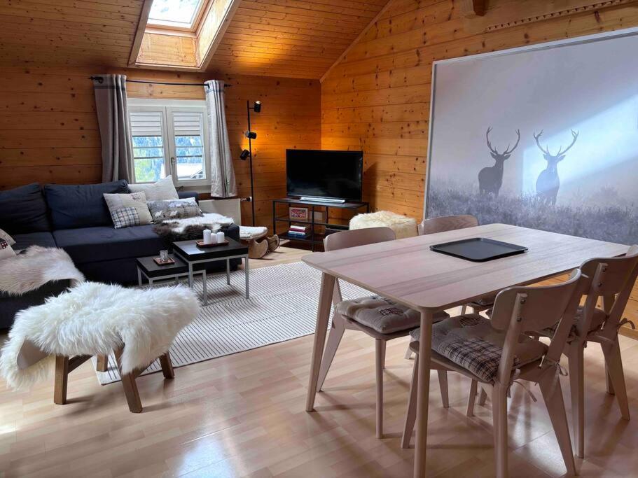 Cosy - *